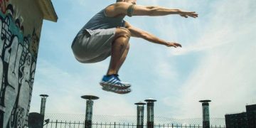 Sakit belakang setelah mengangkat beban berat? Katakan TIDAK  ！